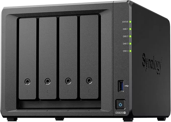 Die Synology DiskStation 925+ ist ein 2-Bay NAS aus dem Jahr 2025 - Vorderansicht